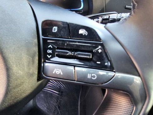 Certified 2025 Hyundai Elantra Sport FWD image 26