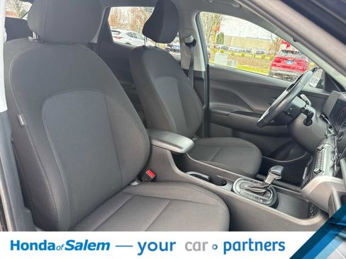 Used 2024 Hyundai Kona SEL image 14