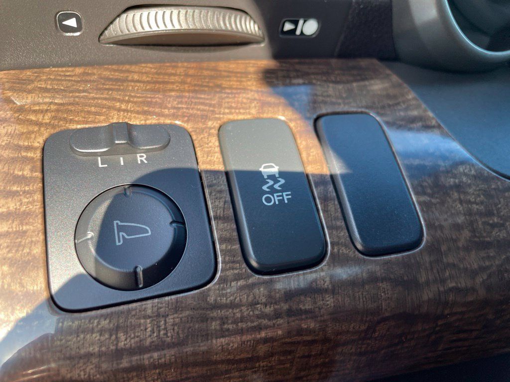 Used 2012 Acura MDX AWD/4WD image 23