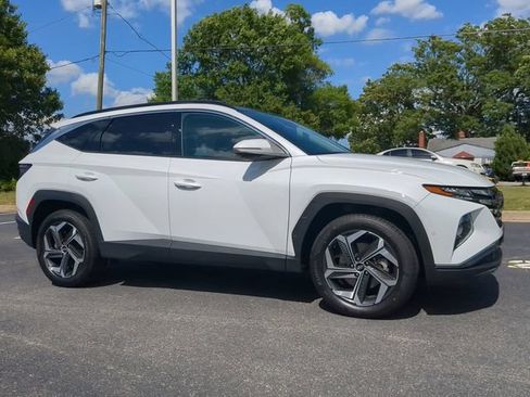 Used 2022 Hyundai Tucson Limited AWD/4WD image 2