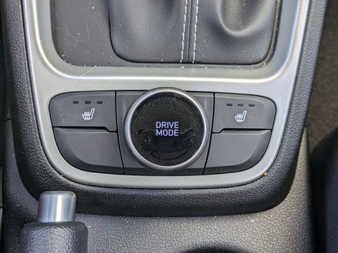 Used 2026 Hyundai Venue SEL FWD image 30
