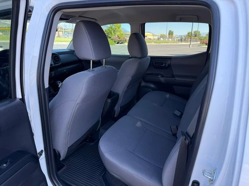 Used 2023 Toyota Tacoma SR AWD/4WD image 17