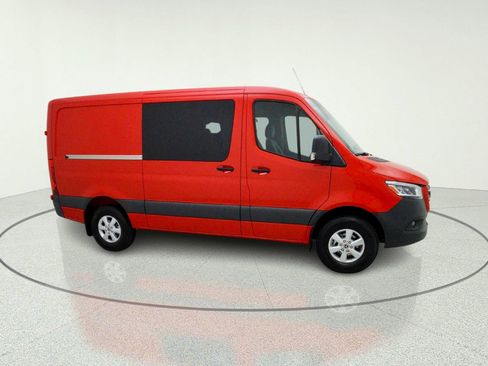 Used 2025 Mercedes-Benz Sprinter 2500 image 6