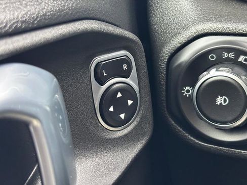 Used 2021 Jeep Wrangler Sport image 20