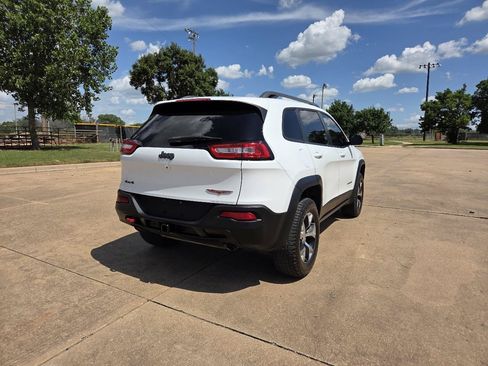 Used 2014 Jeep Cherokee Trailhawk w/ Comfort/Convenience Group AWD/4WD image 32