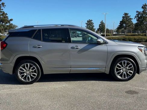 Used 2024 GMC Terrain Denali w/ Denali Premium Package image 9