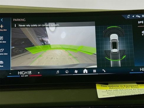 Used 2025 BMW X3 xDrive30i w/ Convenience Package image 12