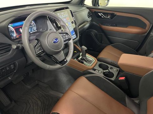 Used 2025 Subaru Forester Touring image 21