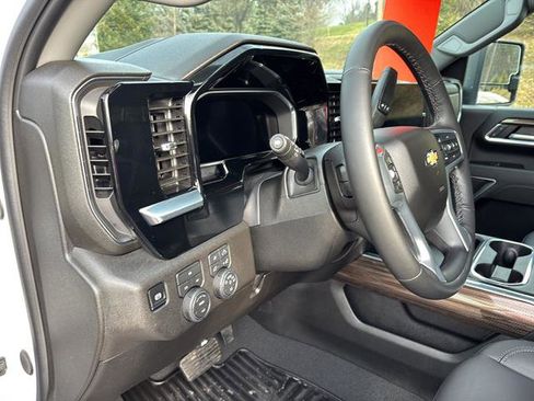 Used 2026 Chevrolet Silverado 3500 LT w/ All Star Edition image 13