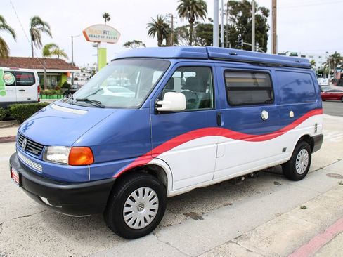 Used 1997 Volkswagen Eurovan Camper FWD image 2