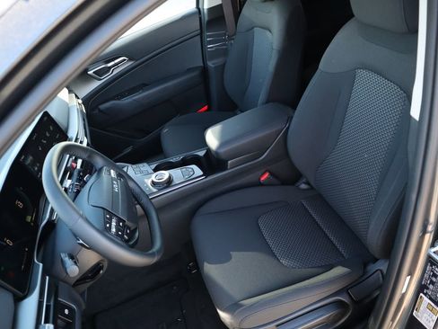 New 2026 Kia Sportage LX image 21