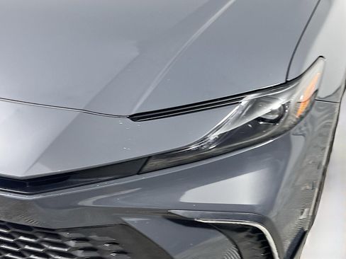 Used 2025 Toyota Camry SE w/ Multimedia Upgrade Package image 12