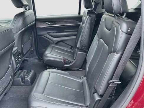 Used 2023 Jeep Grand Cherokee L Limited AWD/4WD image 11