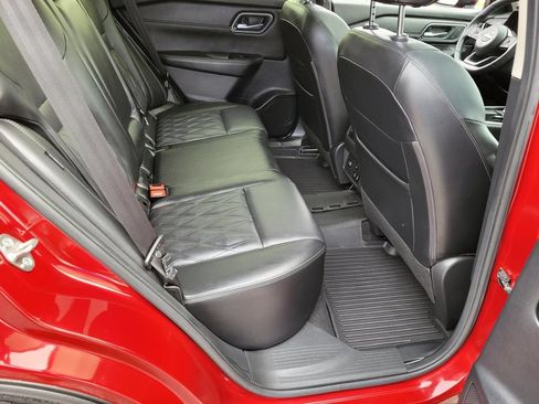 Used 2024 Nissan Rogue Platinum w/ Platinum Premium Package FWD image 11