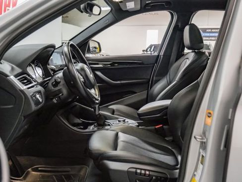 Used 2019 BMW X1 sDrive28i w/ Convenience Package image 4