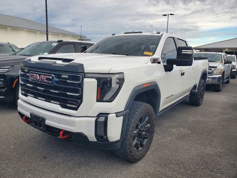 Used 2024 GMC Sierra 2500 AT4 w/ Max Trailering Package AWD/4WD image 1