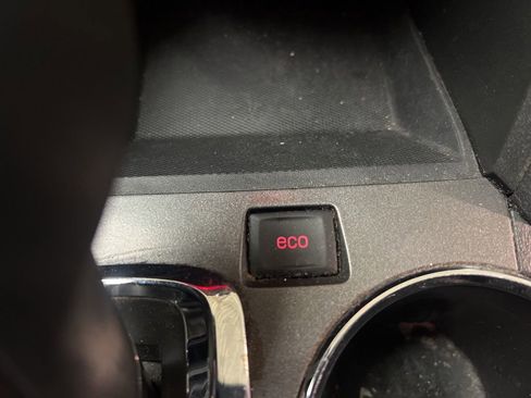 Used 2015 GMC Terrain SLE image 20