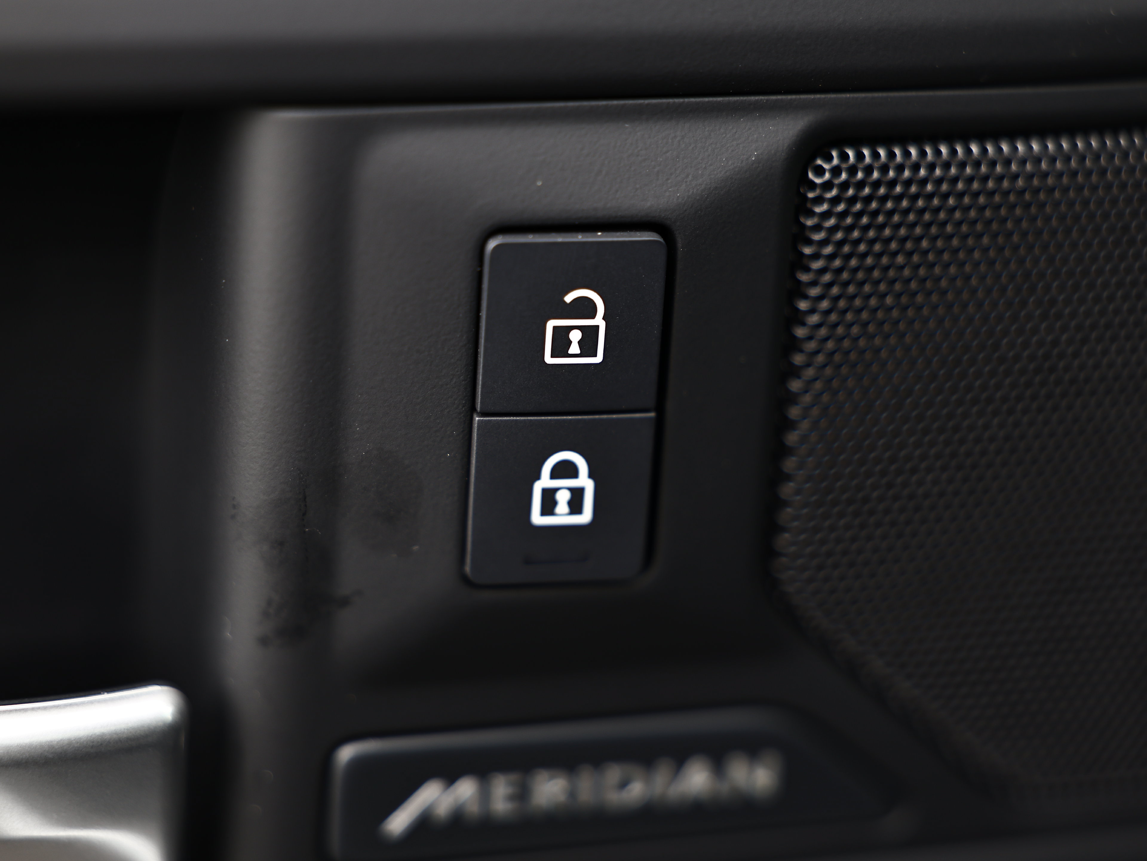 New 2026 Land Rover Defender 110 S AWD/4WD image 19
