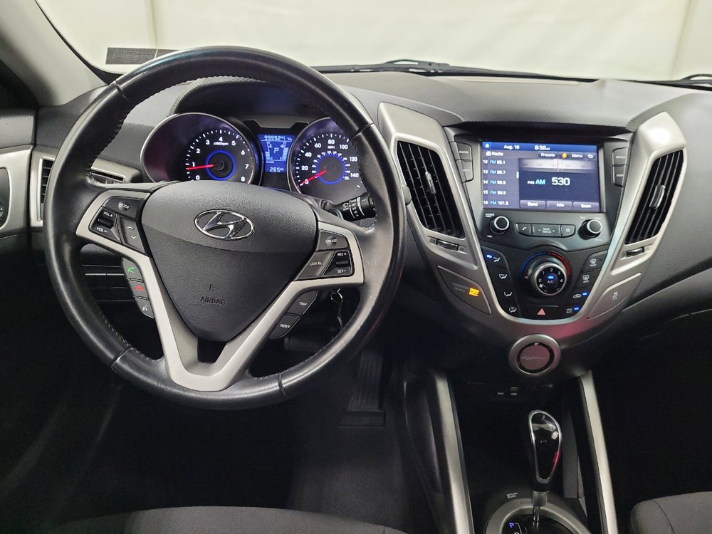 Used 2017 Hyundai Veloster FWD image 22