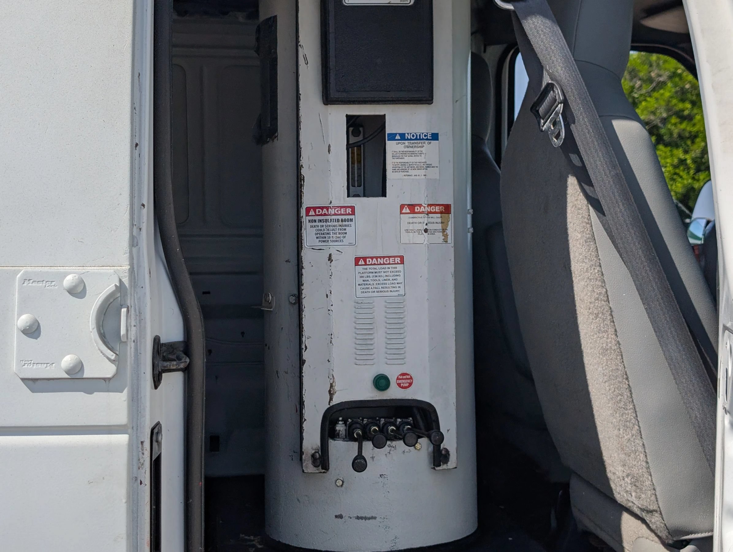 Used 1995 Ford E-350 and Econoline 350 Super RWD image 4