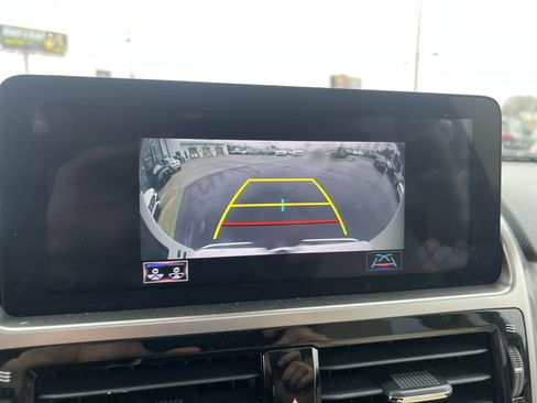 Used 2022 Lexus GX 460 Premium w/ Premium Package image 25