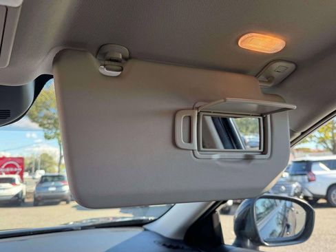 Used 2024 Nissan Rogue SV image 32