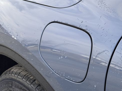 New 2026 Ford Escape SE w/ PHEV Premium Package FWD image 5