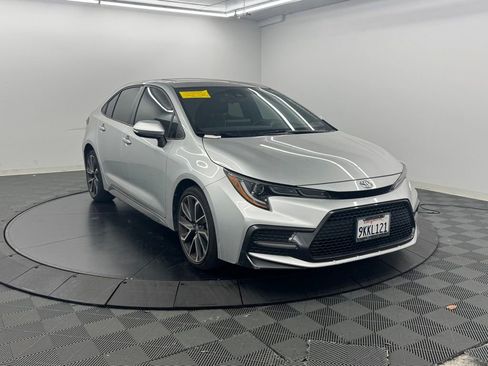 Used 2022 Toyota Corolla XSE FWD image 4