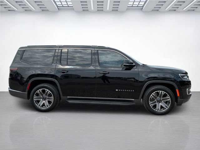 Used 2022 Jeep Wagoneer Series III AWD/4WD image 39