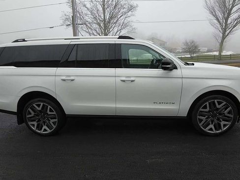 New 2025 Ford Expedition Max Platinum w/ Platinum Ultimate Package image 9