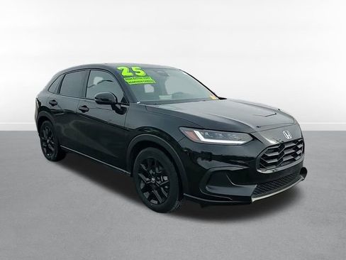 Used 2025 Honda HR-V Sport image 3