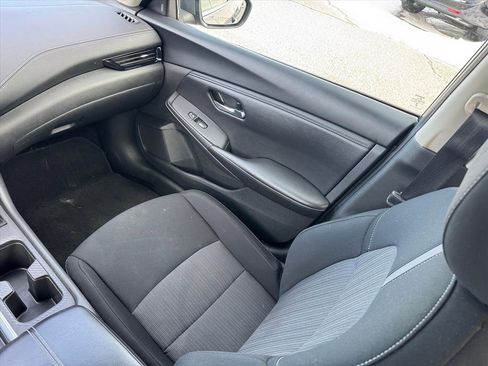 Used 2023 Nissan Sentra SV image 19