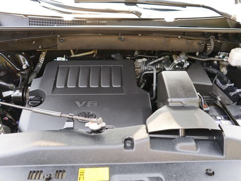 Used 2016 Toyota Highlander Limited AWD/4WD image 11