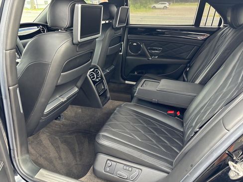 Used 2014 Bentley Flying Spur W12 image 8
