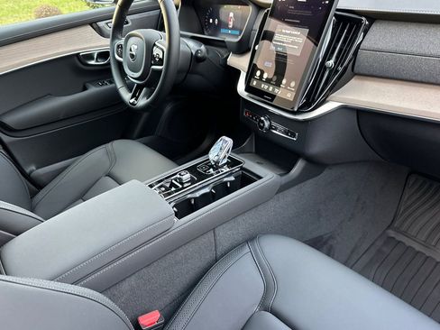 New 2026 Volvo XC90 T8 Plus w/ Protection Package AWD/4WD image 16