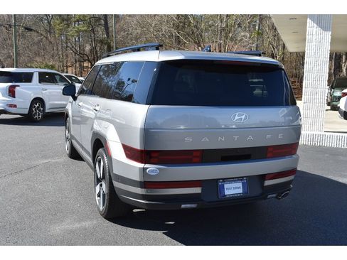 Used 2024 Hyundai Santa Fe Limited image 3