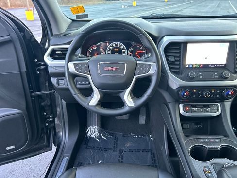 Used 2023 GMC Acadia SLT w/ Technology Package image 21
