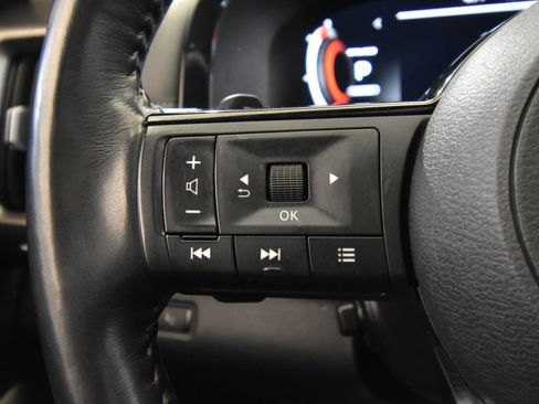 Used 2022 Nissan Pathfinder Platinum w/ Cargo Package image 28