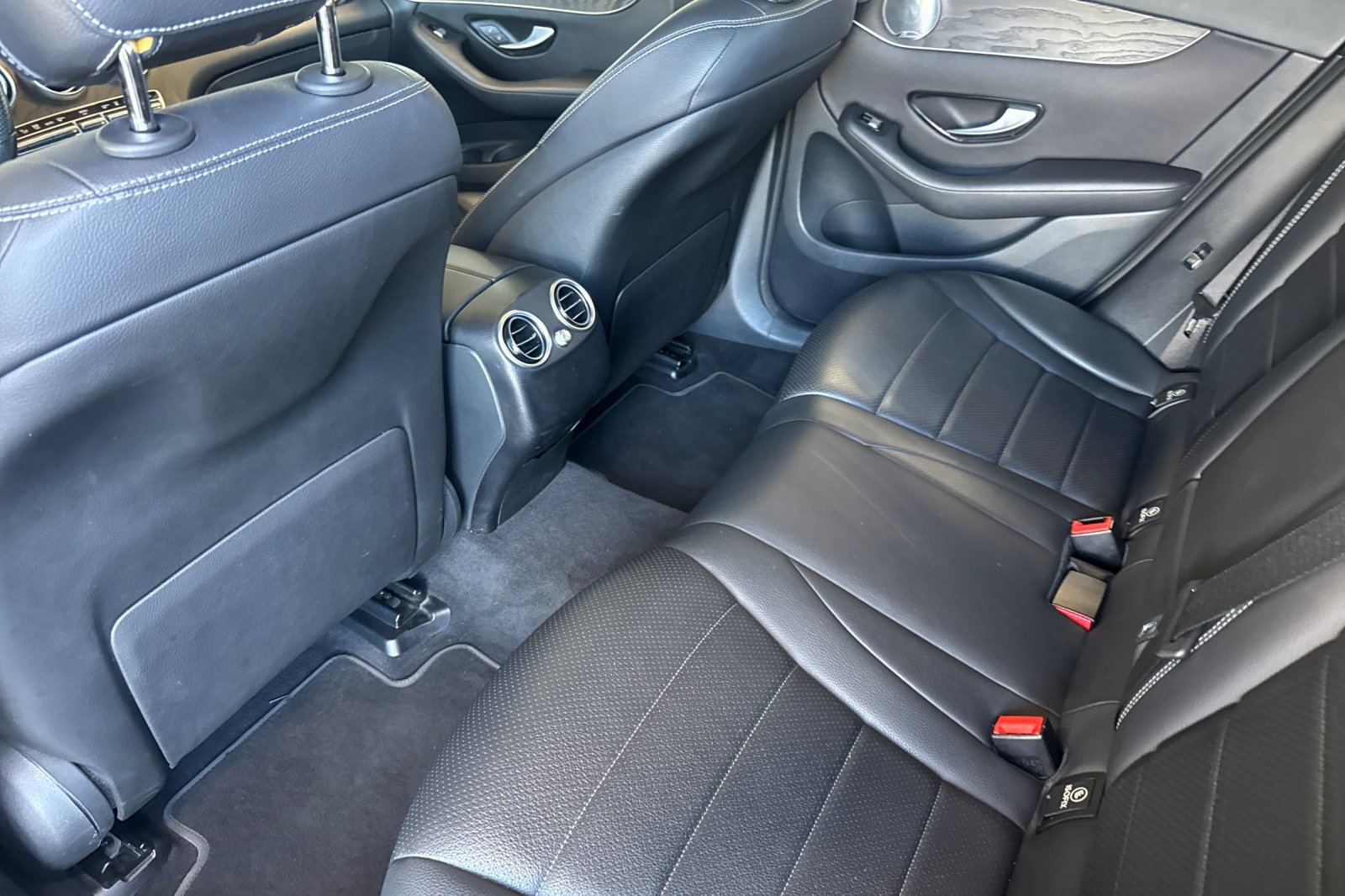 Used 2018 Mercedes-Benz GLC 350e 4MATIC image 13
