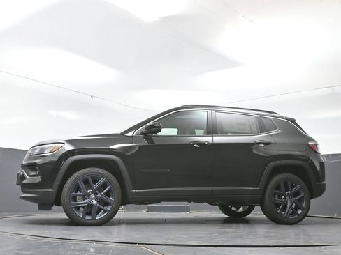 New 2026 Jeep Compass Latitude AWD/4WD image 42
