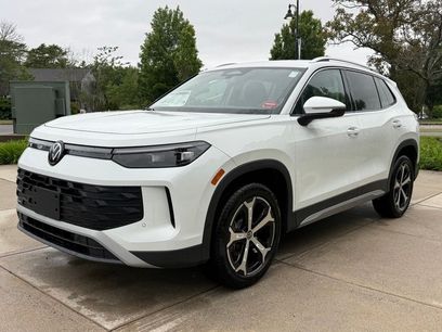 New 2026 Volkswagen Tiguan SE