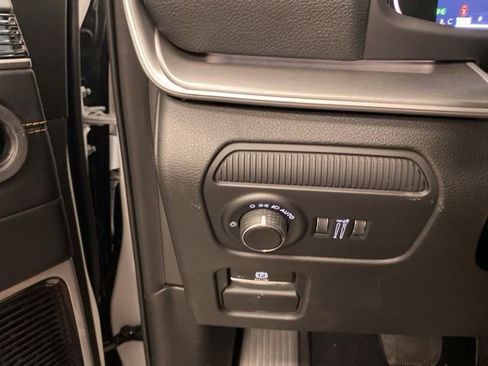 New 2026 Jeep Grand Wagoneer 4WD image 19
