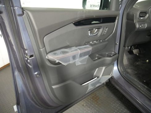 New 2026 Honda Pilot TrailSport image 13