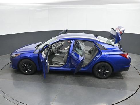 Used 2023 Hyundai Elantra Blue FWD image 51
