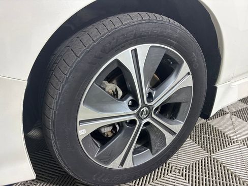 Used 2019 Nissan Leaf SL Plus image 4