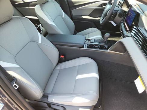 New 2026 Toyota Camry SE image 12