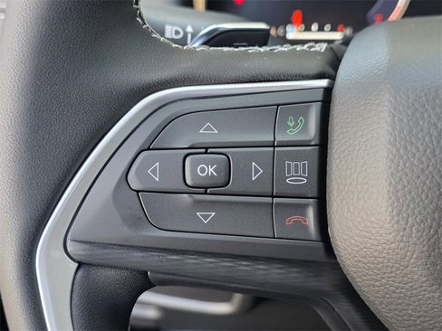 New 2025 Jeep Grand Cherokee Altitude image 25