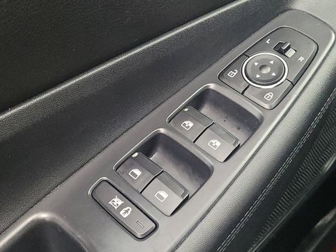 Used 2019 Hyundai Santa Fe SEL image 27