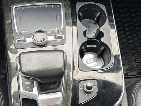 Used 2017 Audi Q7 3.0T Premium Plus AWD/4WD image 23