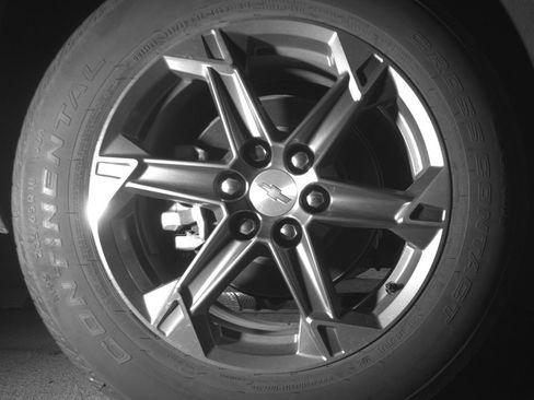 Used 2025 Chevrolet Blazer LT FWD image 15
